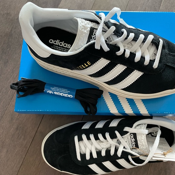 Adidas Gazelle Bold Sneakers - Picture 2 of 3